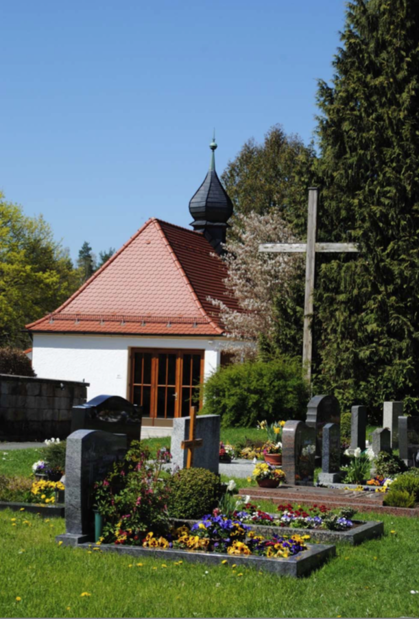 Friedhof mit Kapelle - Leichenhalle in Trebgast